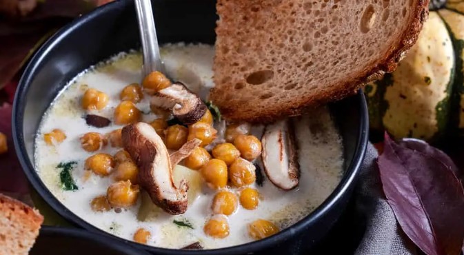 Creamy-Hearty-Comforting-Winter-Soup