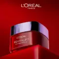 Free Sample of L’Oreal Revitalift Triple Power Anti-Aging Moisturizer